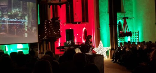 Der große weihnachtliche Mitsingabend mit Anja Lerch in der Ev. Kirche Meiderich - Auf dem Damm 6 am 12.12.2026